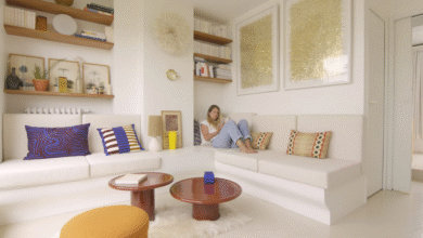 Settee vs Couch: What’s Best for Custom Interiors?